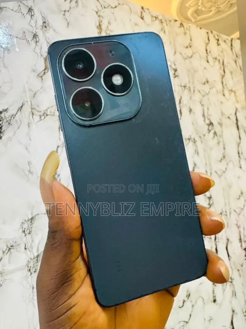 Tecno Spark 20 128 GB Blue