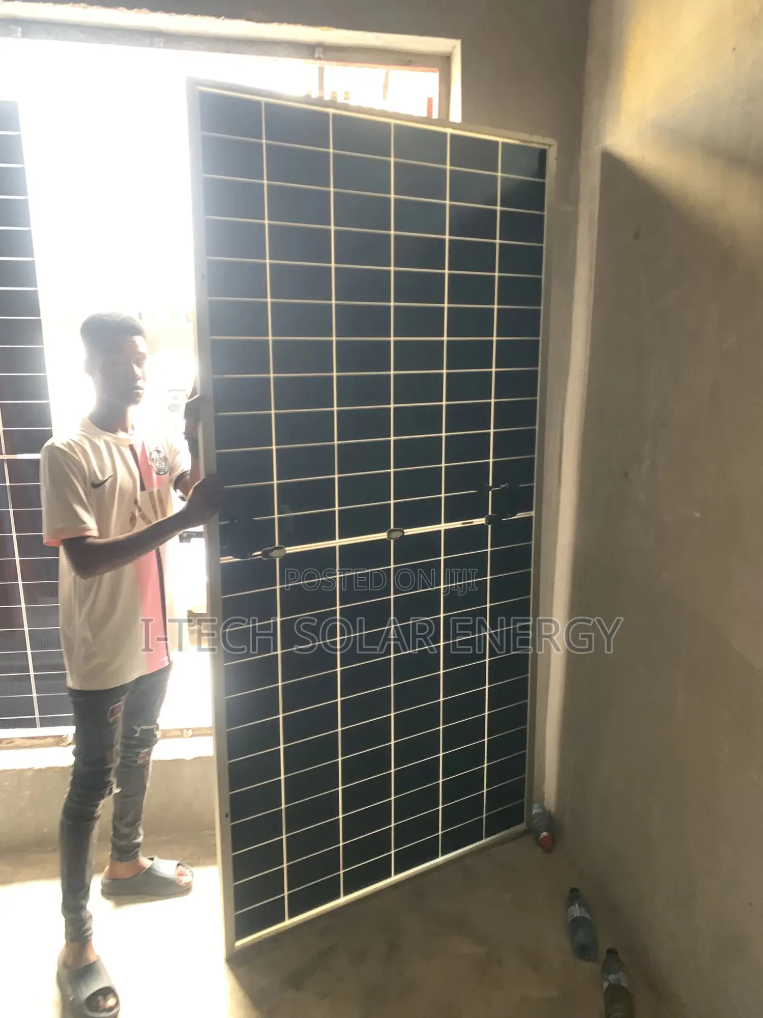 700watts Jinko Solar Panels