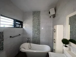 4bdrm Duplex in Osapa for rent