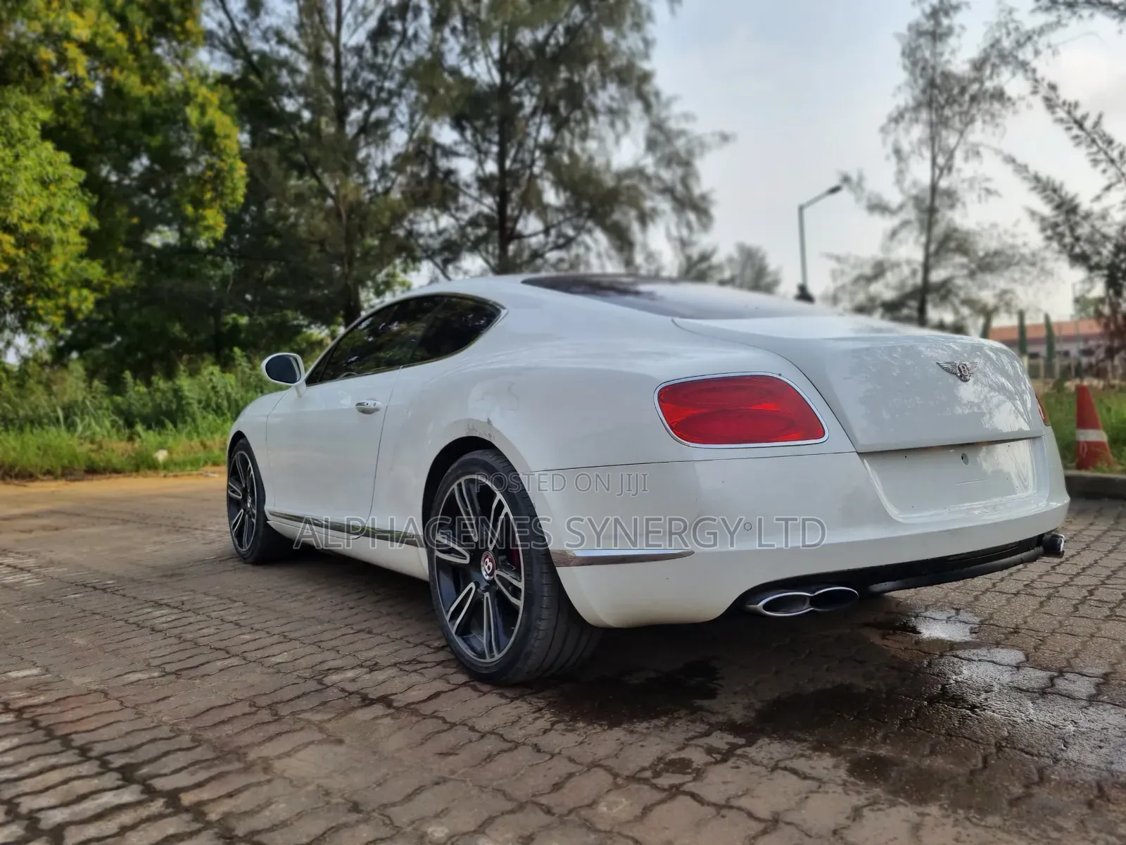 Bentley Continental 2013 White