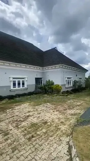 5bdrm Bungalow in Calabar for sale