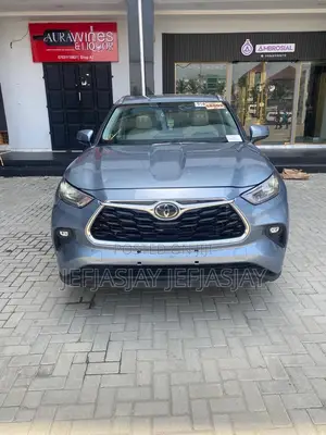 Toyota Highlander XLE 2021 Black