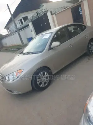 Hyundai Elantra 2010 Gold