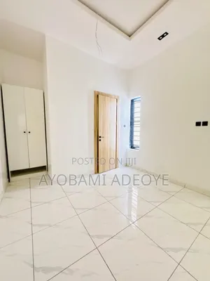 1bdrm Apartment in Lcc Chevron for rent