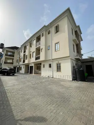 2bdrm Block of Flats in Chevron for rent