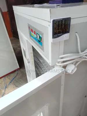 Industrial 1056 Egg Capacity Automatic Incubator Hatcher .