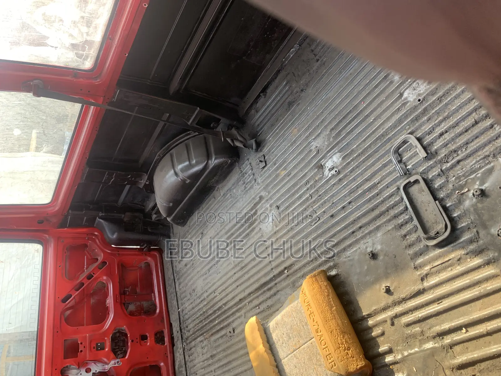 Volkswagen Transporter 2000 Red