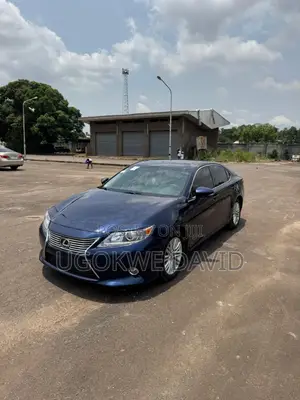 Lexus ES 2015 Blue