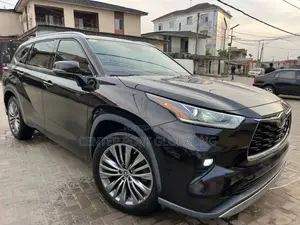 Toyota Highlander Platinum AWD 2020 Black