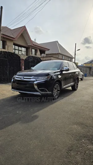 Mitsubishi Outlander SEL FWD 2016 Black