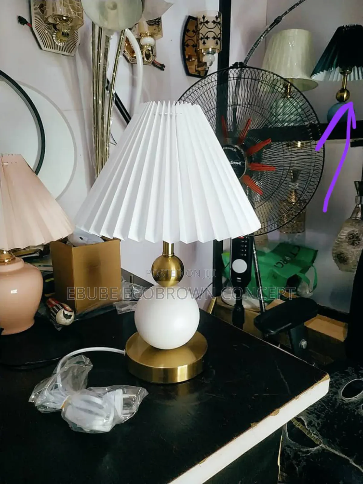 Latest Design Luxury Table Light Bedside Lamp Light Available