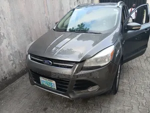 Ford Escape Titanium 4dr SUV (1.6L 4cyl Turbo 6A) 2015 Gray