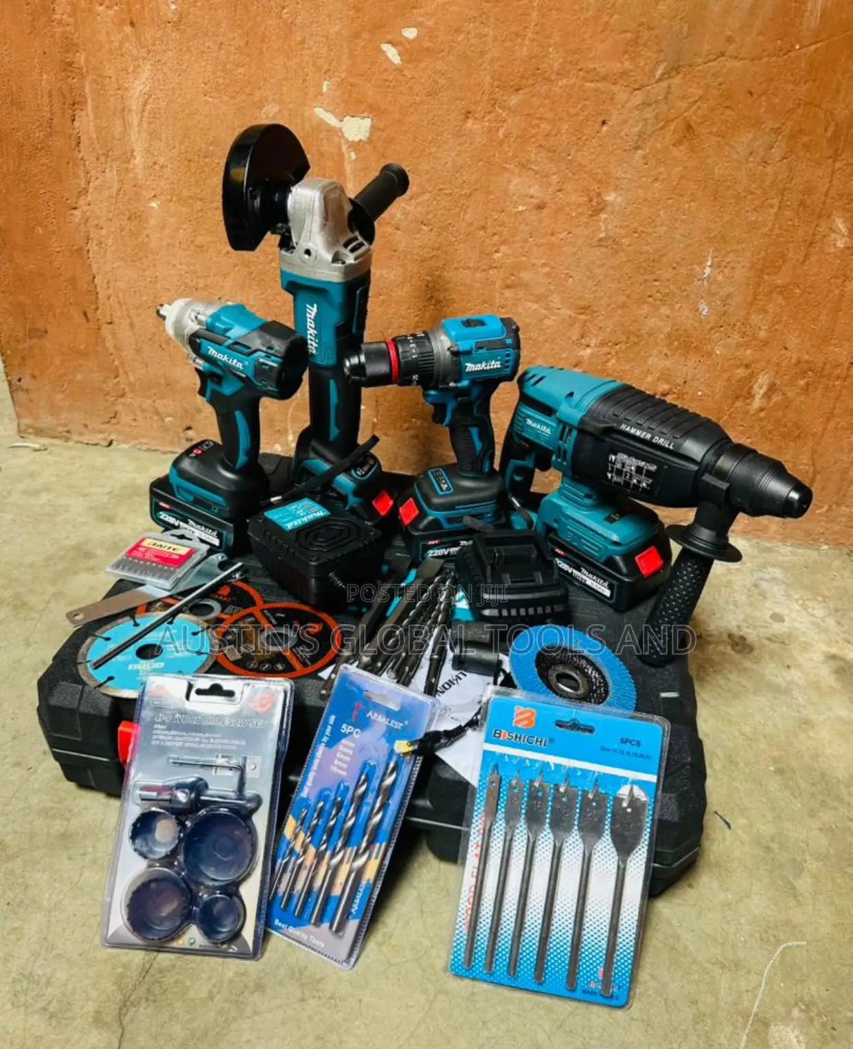 Makita 4in1