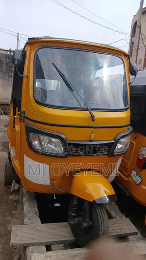 TVS Apache 180 RTR 2024 Yellow