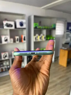 Apple iPhone 11 128 GB Green