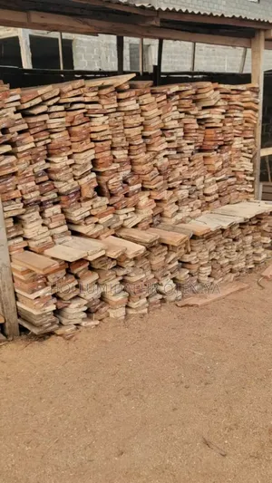 Roofing Planks Such as 2x4,2x6,2x2,3x4,1x10