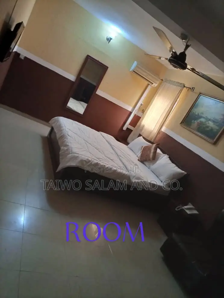 43 Room Functioning Hotel