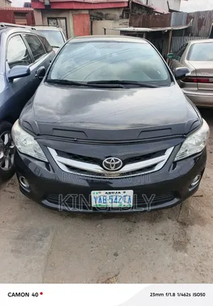 Toyota Corolla LE 4dr Sedan (1.8L 4cyl 4A) 2012 Black