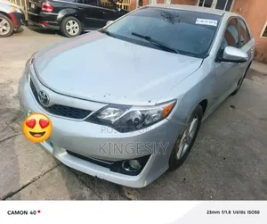 Toyota Camry SE Sport 4dr Sedan (2.5L 4cyl 6A) 2014 Silver