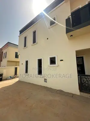 5bdrm Duplex in Wumba for sale