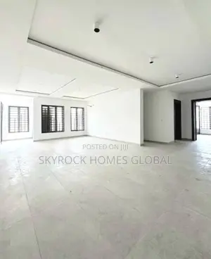 4bdrm Apartment in Lekki Phase 1 for rent