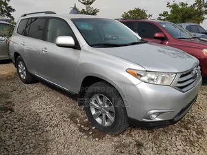 Toyota Highlander 2012 Silver