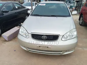 Toyota Corolla LE 2004 Gold