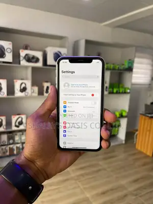 Apple iPhone 11 64 GB White