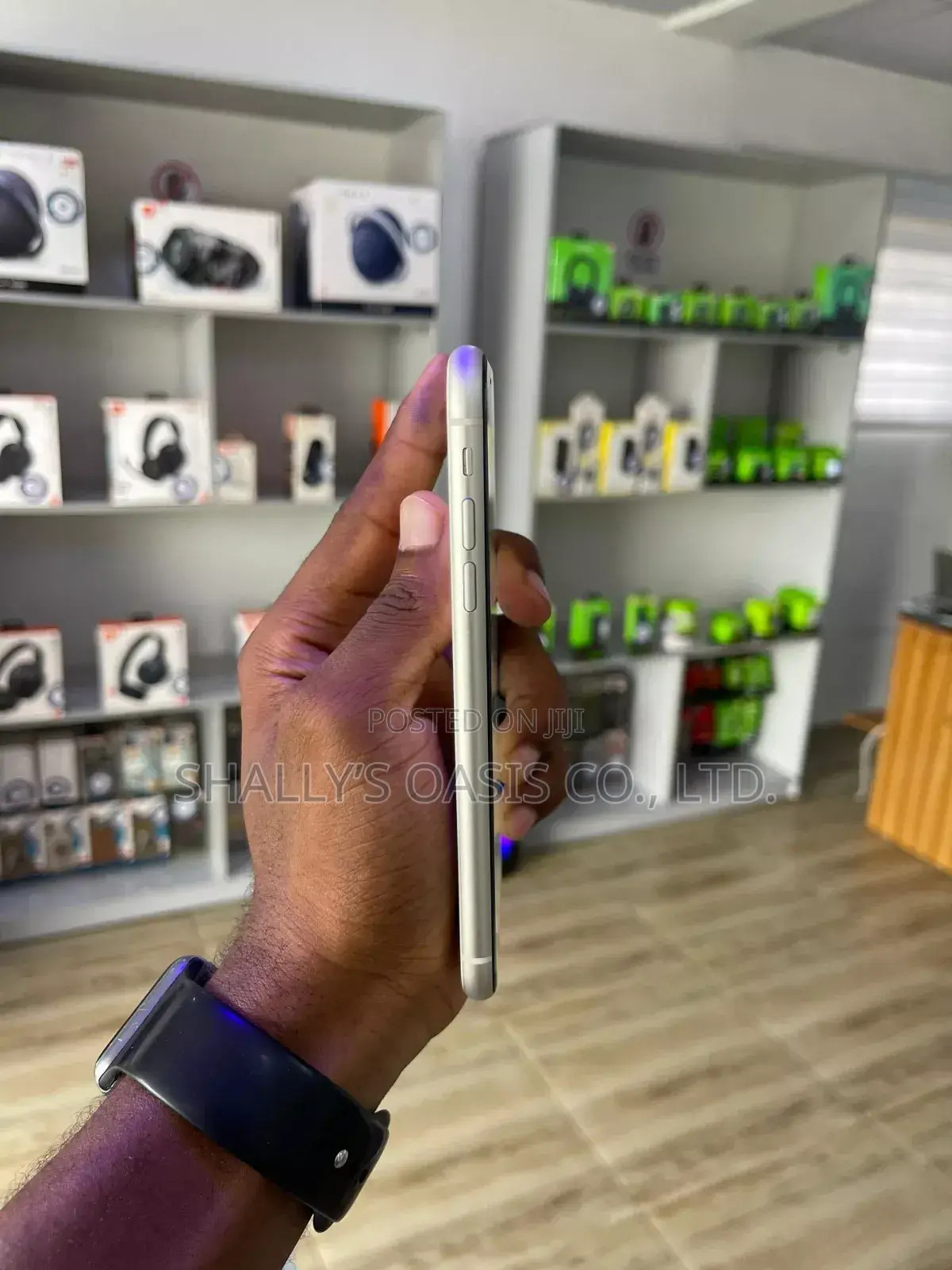 Apple iPhone 11 64 GB White