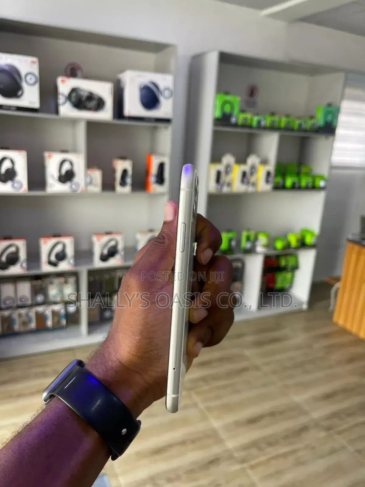 Apple iPhone 11 64 GB White