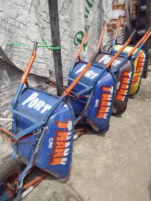 Wheelbarrows Used for Transporting Heavy Loads