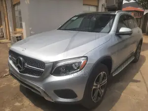 Mercedes-Benz GLC-Class 2016 Blue