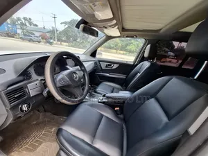 Mercedes-Benz GLK-Class 2009 White