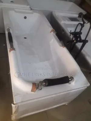 Executive Panel Bath