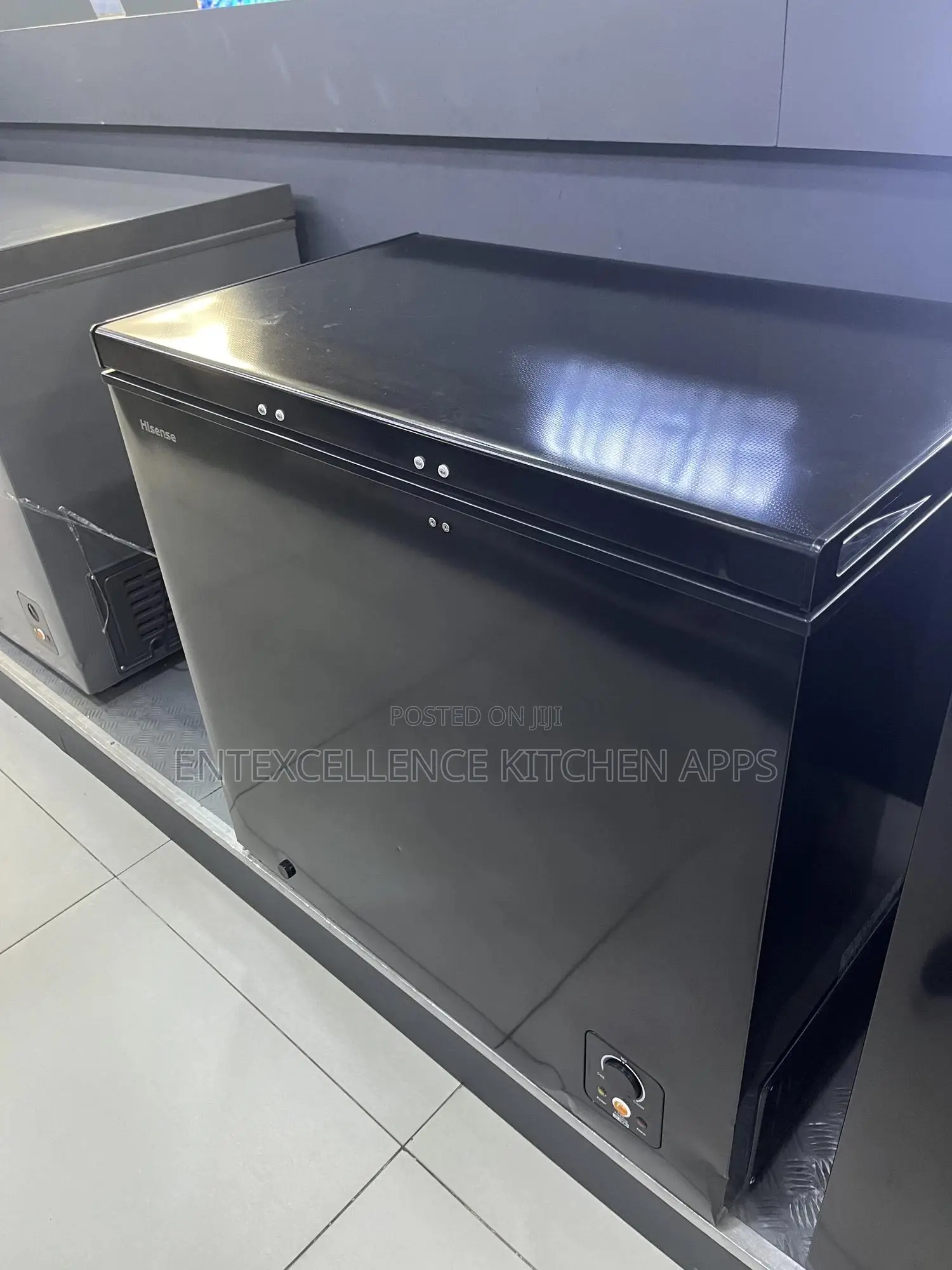 Hisense 240 Litre Freezer Black