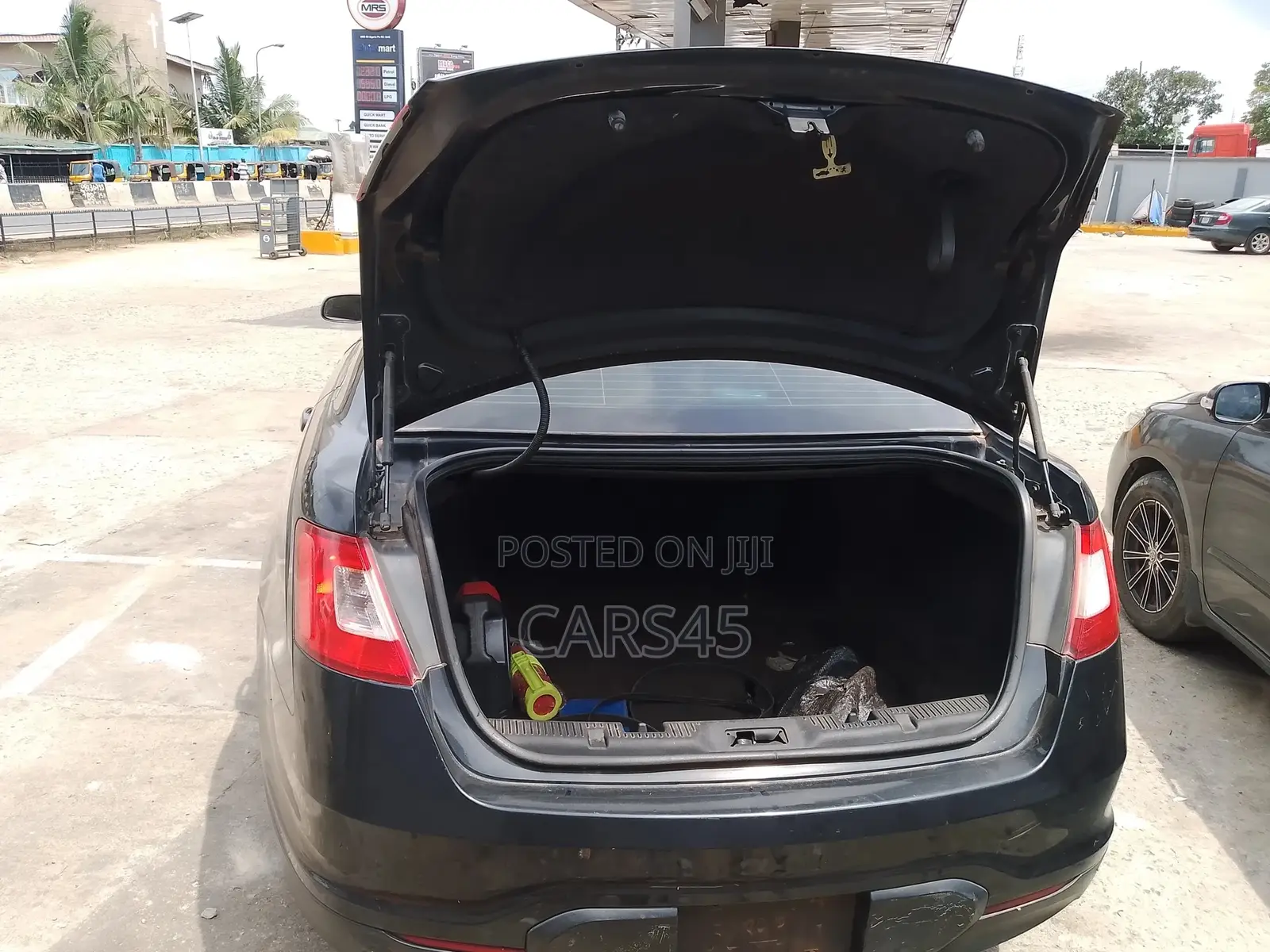 Ford Taurus 2010 Black