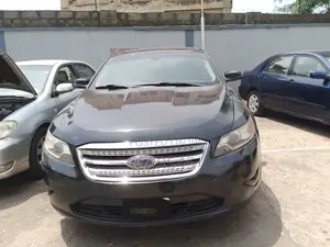 Ford Taurus 2010 Black