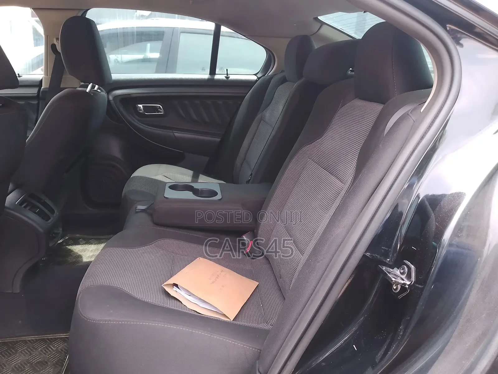 Ford Taurus 2010 Black