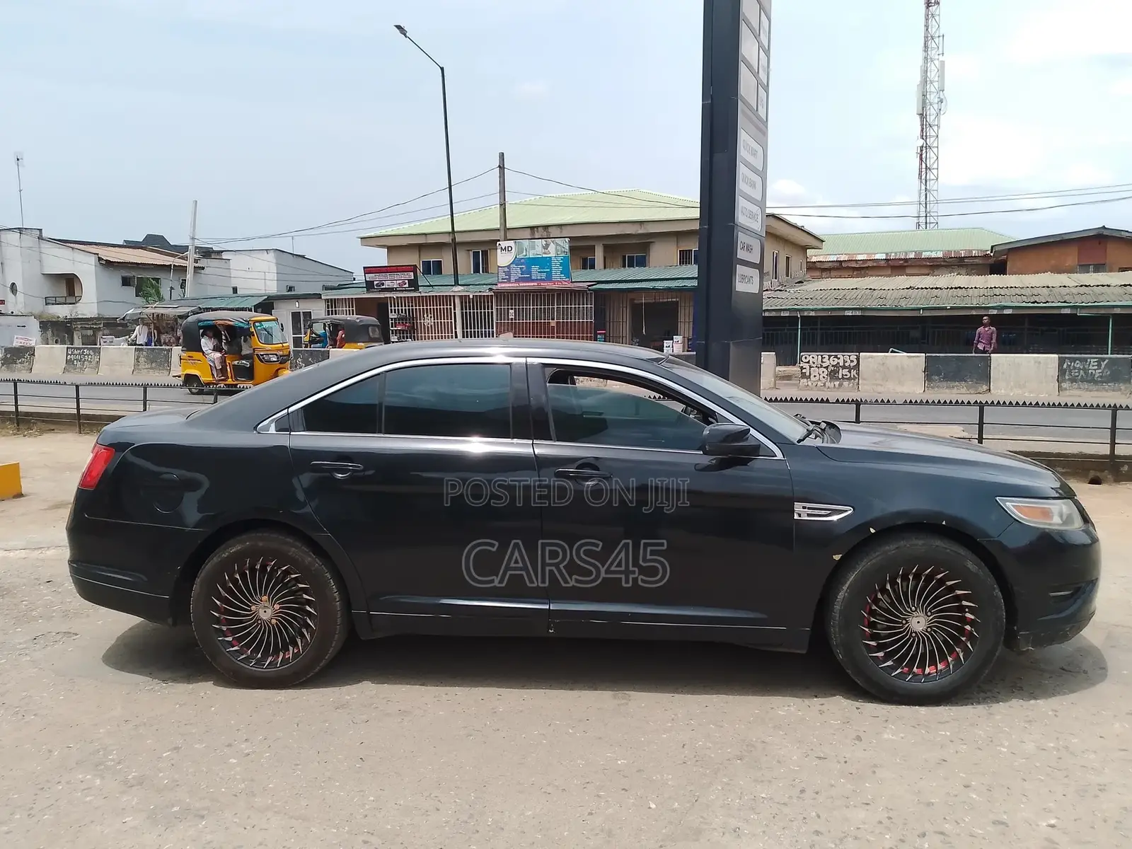 Ford Taurus 2010 Black