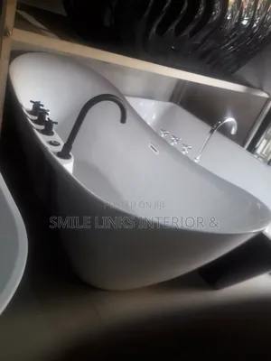 Acrylic Bathtub With Tap