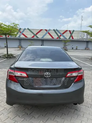 Toyota Camry SE 4dr Sedan (2.5L 4cyl 6A) 2012 Gray