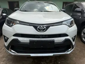Toyota RAV4 Limited AWD (2.5L 4cyl 6A) 2017 White