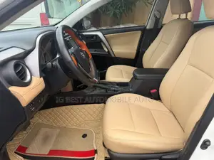 Toyota RAV4 Limited AWD (2.5L 4cyl 6A) 2017 White