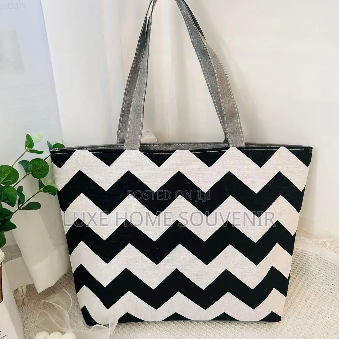 Tote Bag With Zip