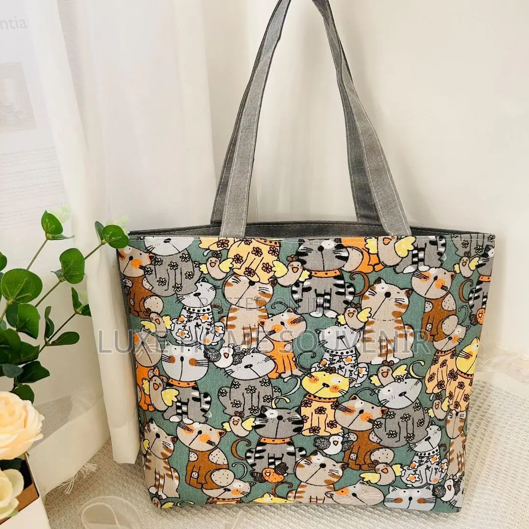 Tote Bag With Zip