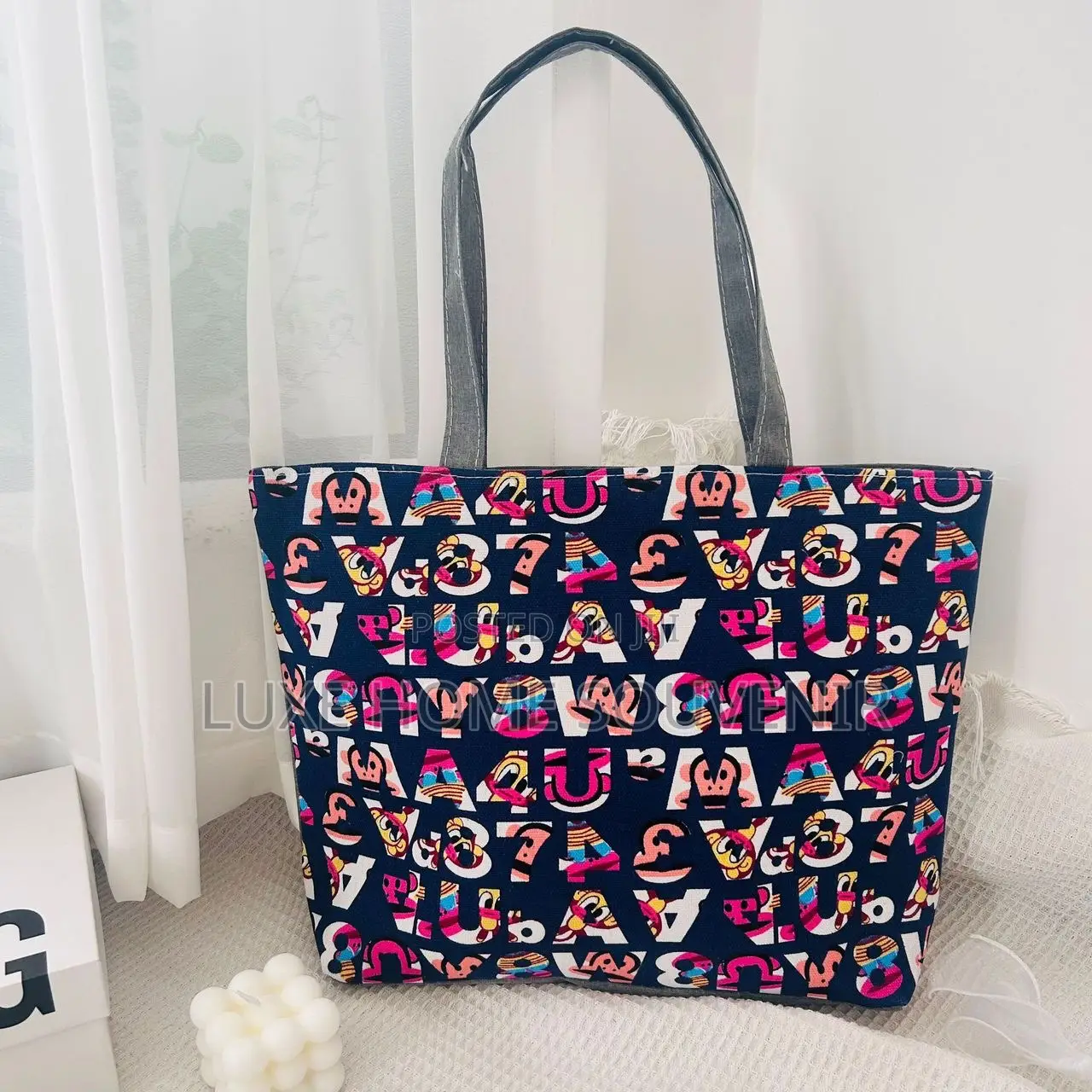 Tote Bag With Zip