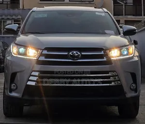 Toyota Highlander XLE 2019 Gray