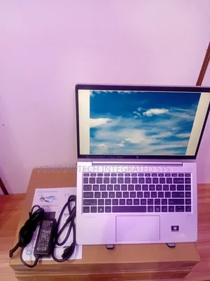 New Laptop HP 348 G5 16GB AMD Ryzen 5 SSD 512GB