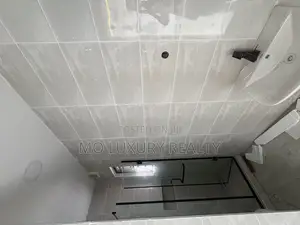 3bdrm Apartment in Lekki Phase 1 for rent