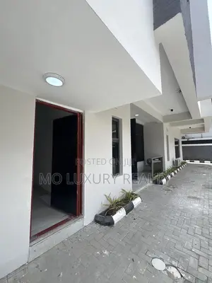 3bdrm Apartment in Lekki Phase 1 for rent